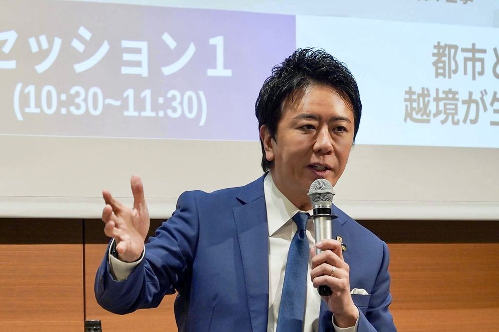 高島宗一郎の活動写真